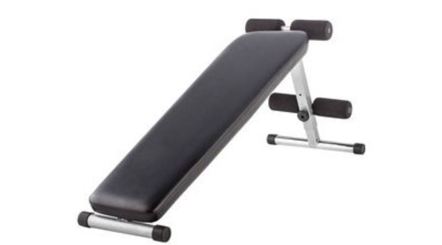 Egyszerűen használható hasizomgép